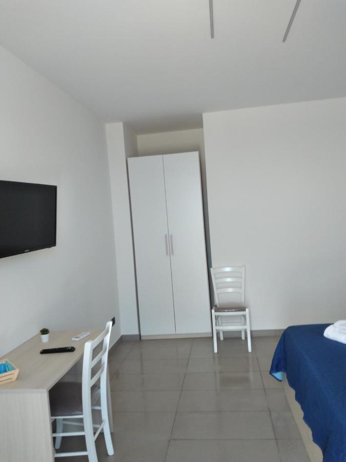 La Dama Bianca Bovo Marina Hotel Монталегро Екстериор снимка