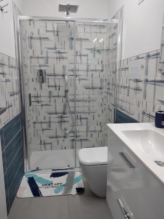 La Dama Bianca Bovo Marina Hotel Монталегро Екстериор снимка