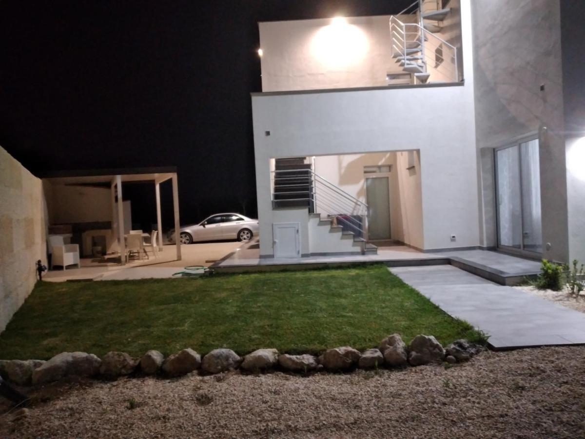 La Dama Bianca Bovo Marina Hotel Монталегро Екстериор снимка